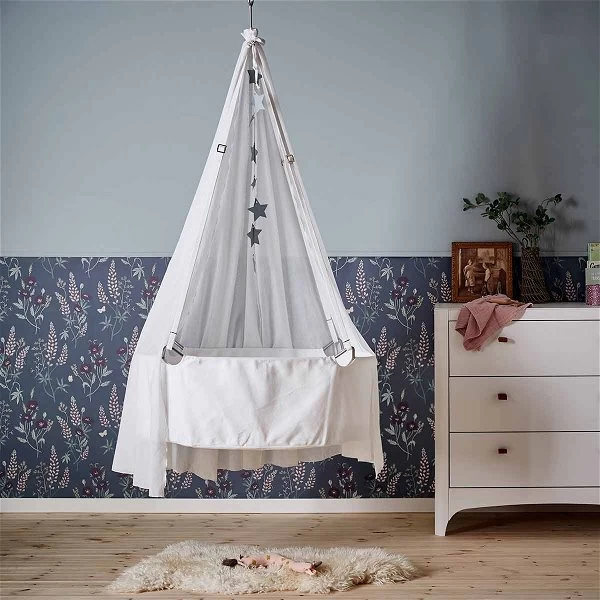 Leander Classic Babywiege Weiß Mit Matratze Und Deckenhaken 2 Leander Classic Babywiege Weiß Mit Matratze Und Deckenhaken – Bild 2