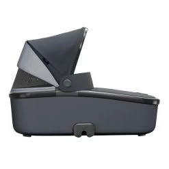 Maxi-Cosi Oria Kinderwagenaufsatz Essential Graphite 11 Maxi-Cosi Oria Kinderwagenaufsatz Essential Graphite -Geschäft Für Babyprodukte 1507750110u3y2020 2020 maxicosi carrycot oria essentialgraphite allincanopy side