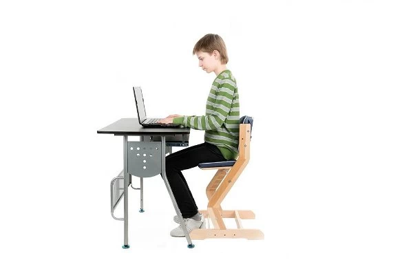 TiSsi Hochstuhl Aus Massiv Buche Grau Der Mitwachsende Kinderstuhl Zum Aktionspreis 3 TiSsi Hochstuhl Aus Massiv Buche Grau Der Mitwachsende Kinderstuhl Zum Aktionspreis – Bild 3