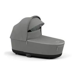 CYBEX PRIAM/e-PRIAM LUX Babywanne Pearl Grey Conscious Collection 9 CYBEX PRIAM/e-PRIAM LUX Babywanne Pearl Grey Conscious Collection -Geschäft Für Babyprodukte cyb 21 int excl us y315 priam luxcarrycot sogr sunvisor.tif screen hd