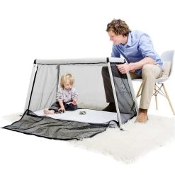 Phil & Teds Traveller Reisebett Black In- Und Outdoor Reisebett -Geschäft Für Babyprodukte traveller lifestyle child dad 1